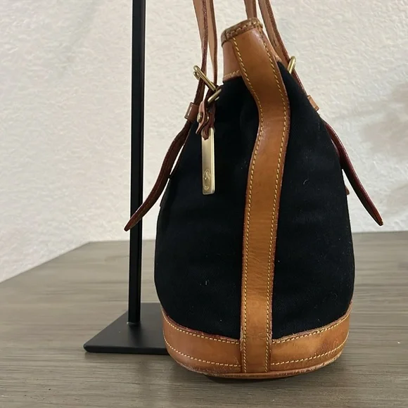 Vintage Dooney & Bourke Cabriolet Black Canvas / Leather Trim Bucket Bag - Picture 5 of 12